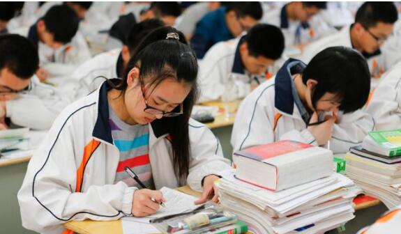 高中生暑假有沒有必要上輔導(dǎo)班？為什么？